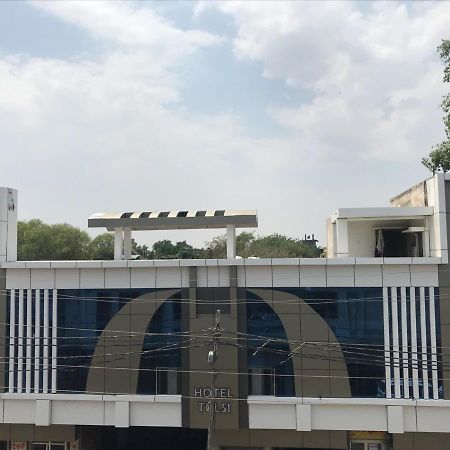 Hotel Tulsi Bānda Exterior photo